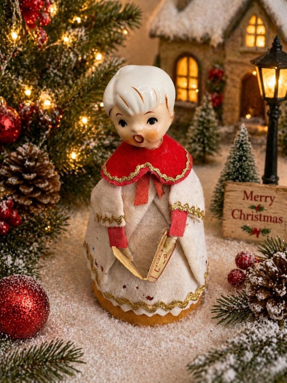 Delta Novelty Choir Angel Japan Vintage Christmas Caroler Cardboard Robe 5"